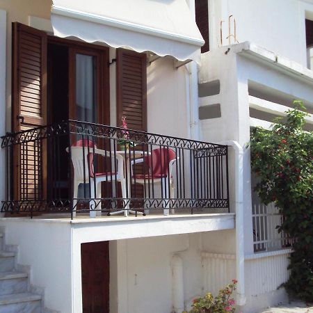 Sunshine Pension Питагорио Екстериор снимка