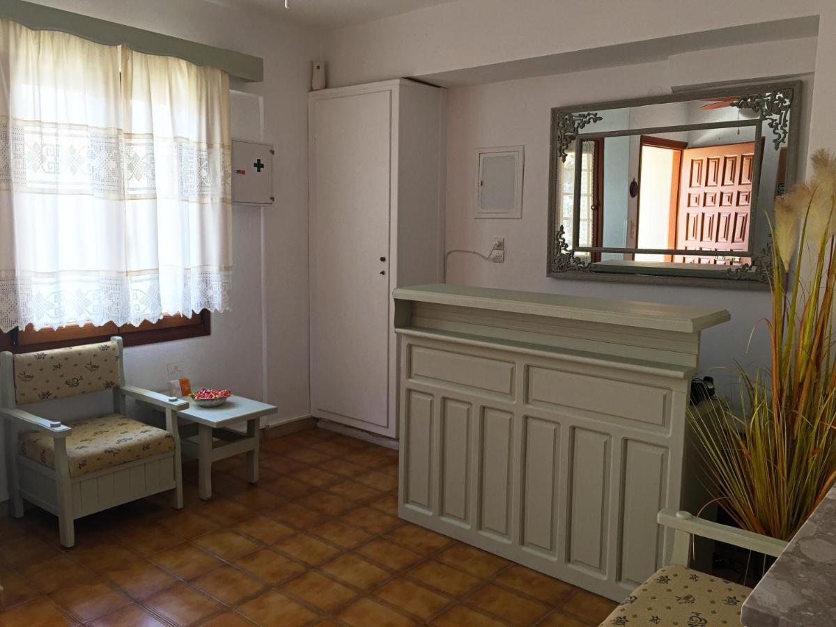 Sunshine Pension Питагорио Екстериор снимка